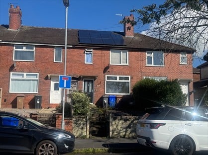 Room in a Shared House, Broadway, ST3