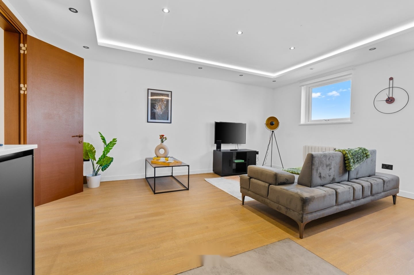 1 Bed Flat, Holloway Road, N19 photo 2