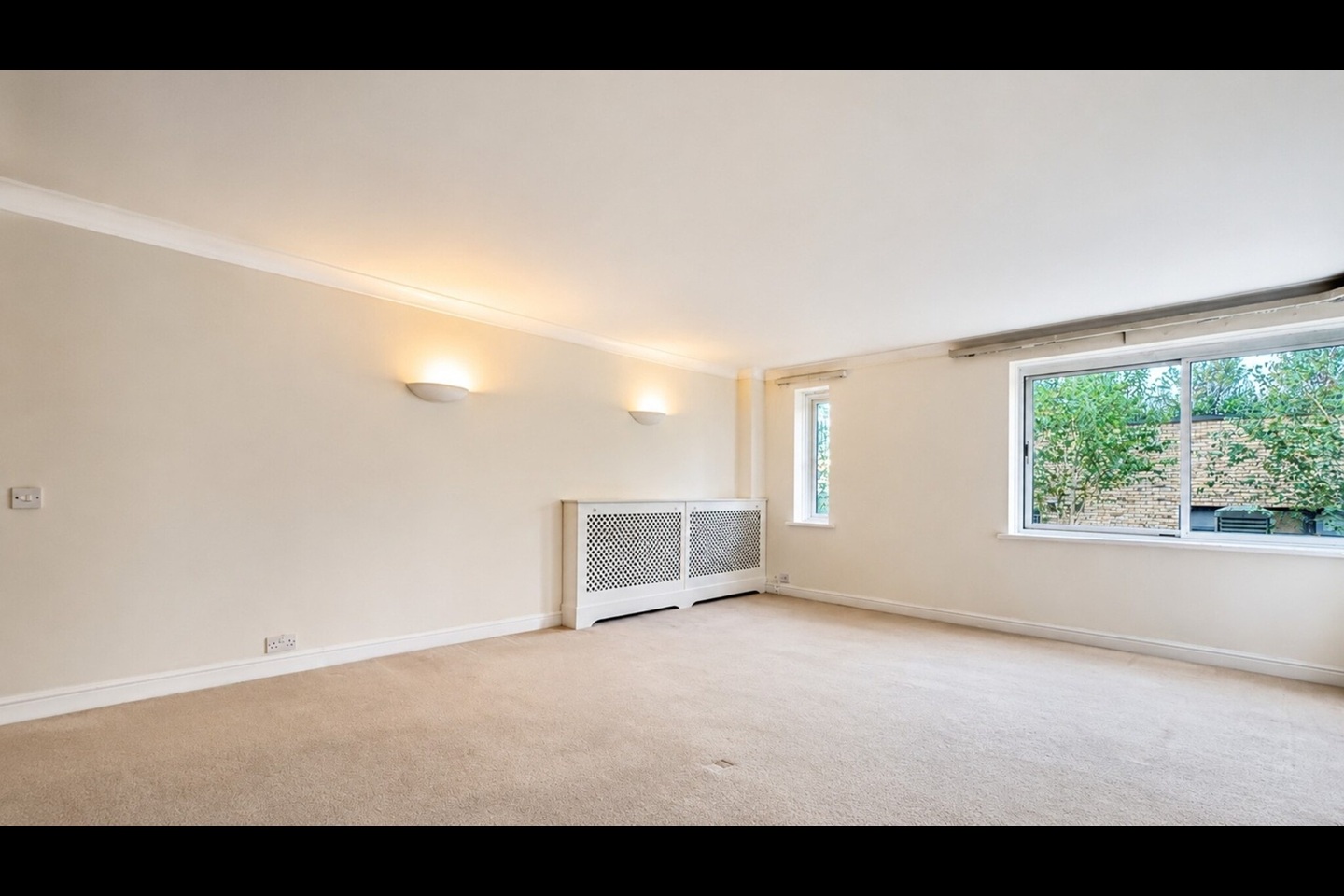 Studio Flat, Palmerston House, W8