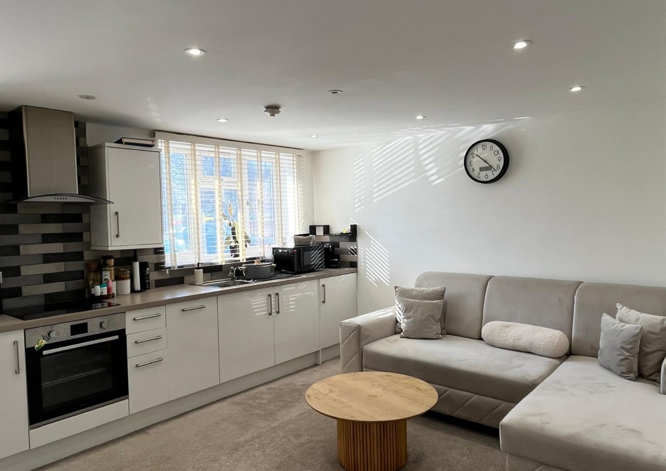 1 Bed Flat, Leicester, LE3 photo 4