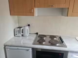 Studio Flat, Chelsea Cloisters, SW3 photo 4