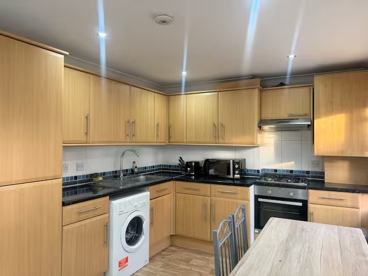 2 Bed Flat, Royal Oak Building, E1 photo 4