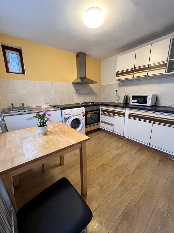 Room in a Shared Flat, Claremont Road, W9 photo 3