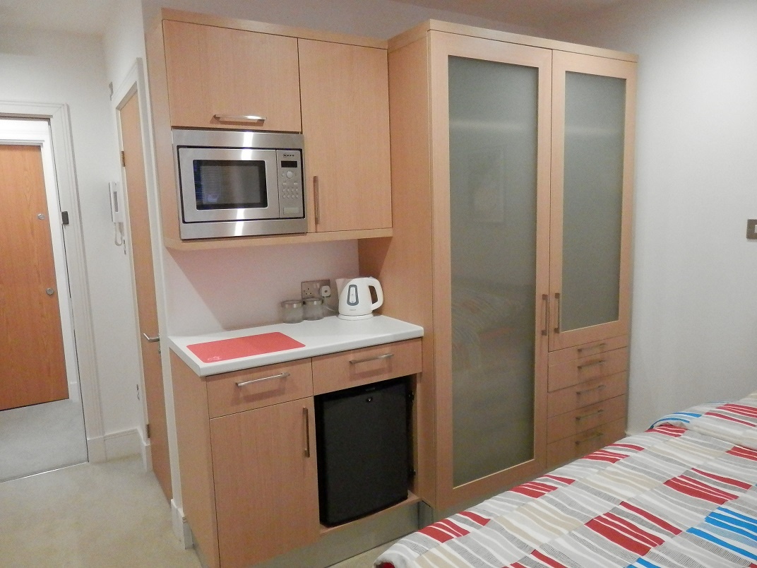 Studio Flat, Finchley Road, NW3