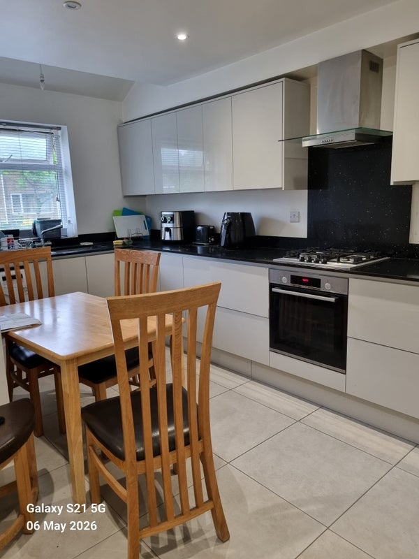 Room in a Shared House, Campkin Road, CB4 photo 2