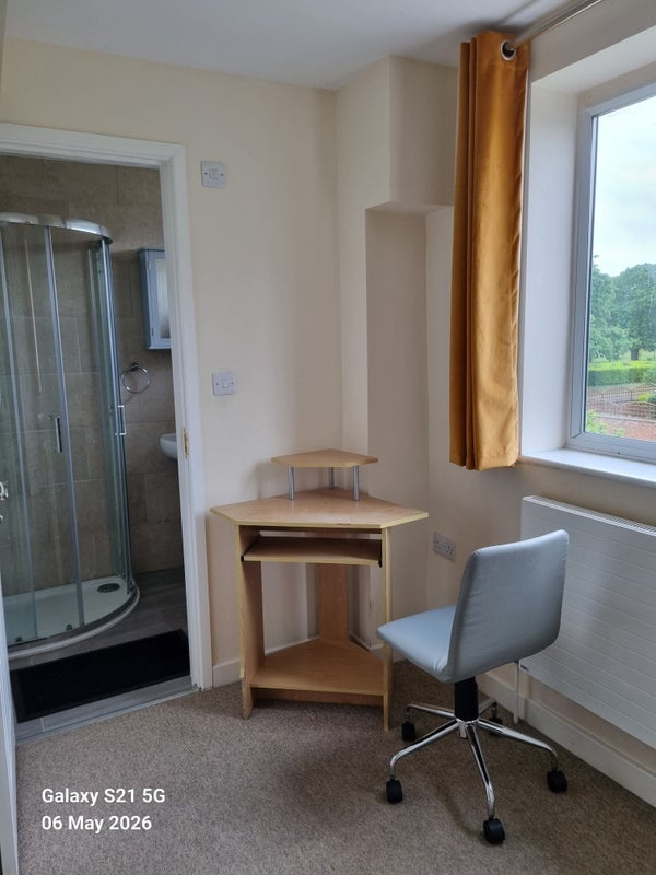 Room in a Shared House, Campkin Road, CB4 photo 4