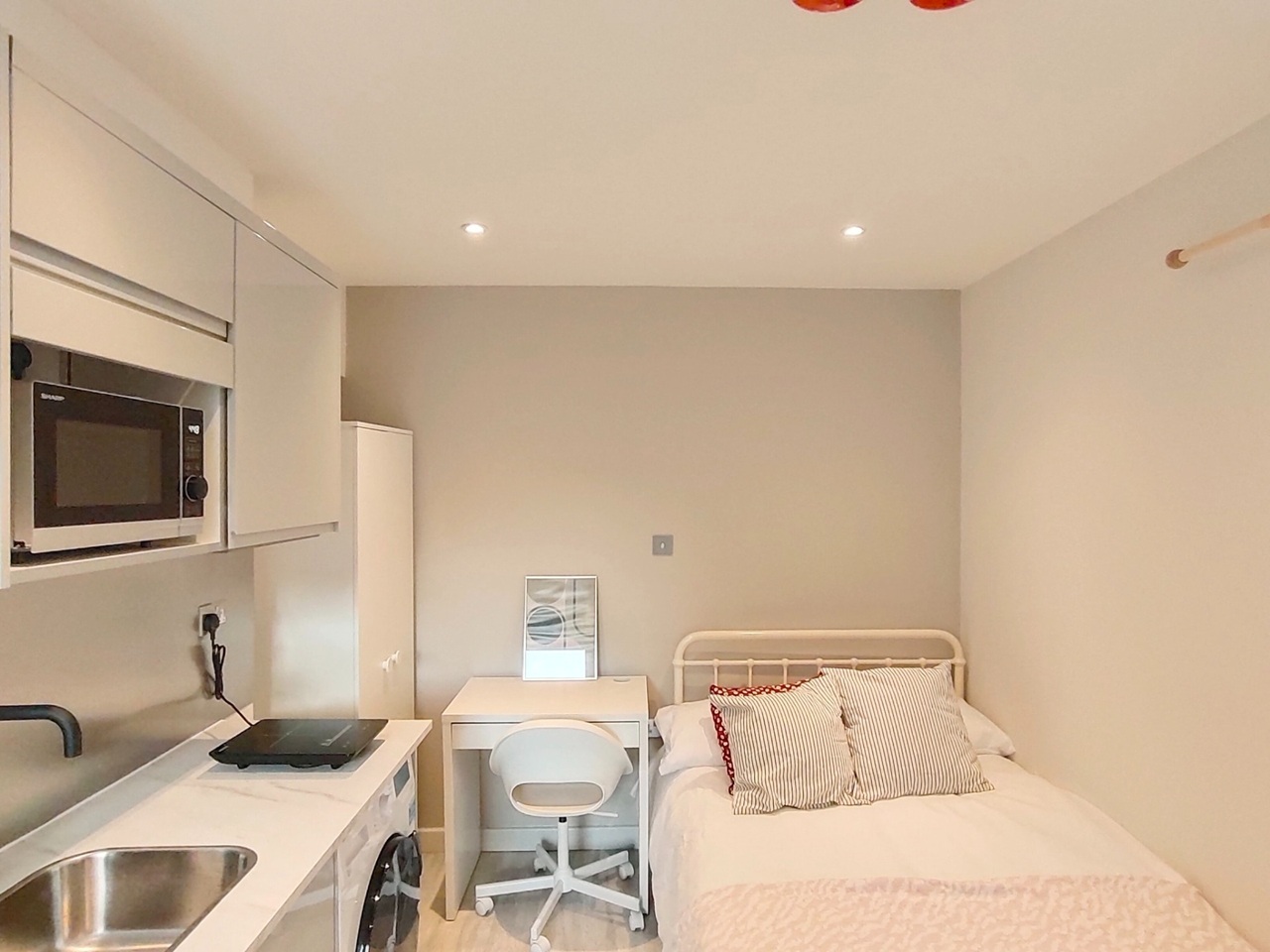 Studio Flat, Ernest Street, E1 photo 5