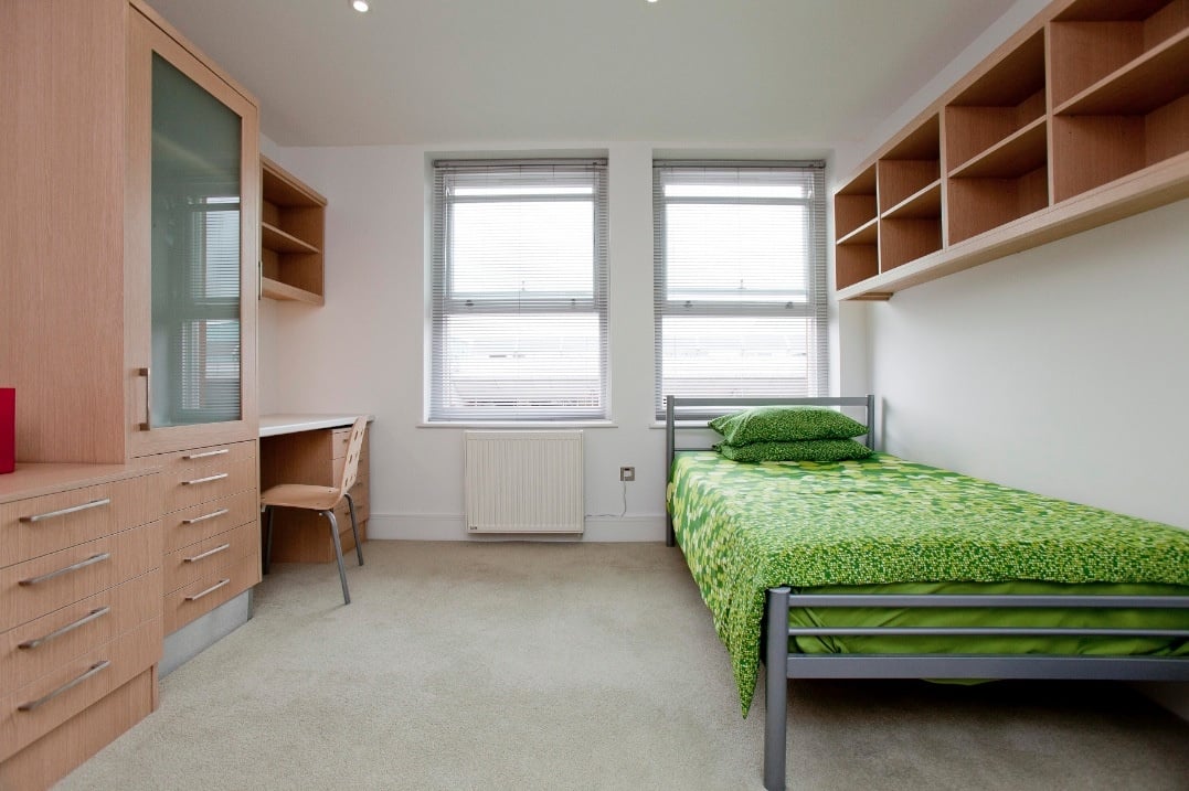 Studio Flat, Finchley Road, NW3 photo 2