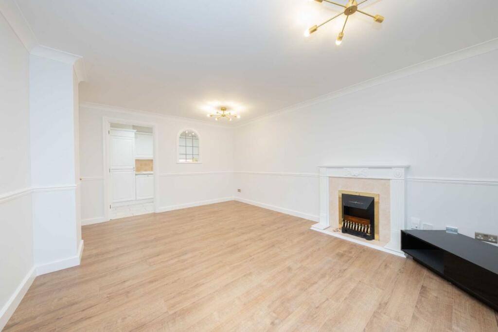 2 Bed Flat, Shillingstone House, W14