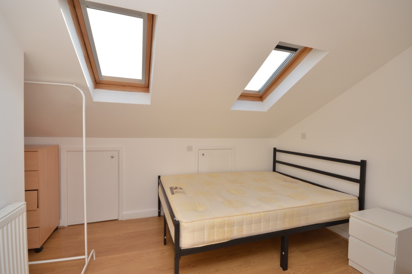 3 Bed Terraced House, Steels Lane, E1 photo 5