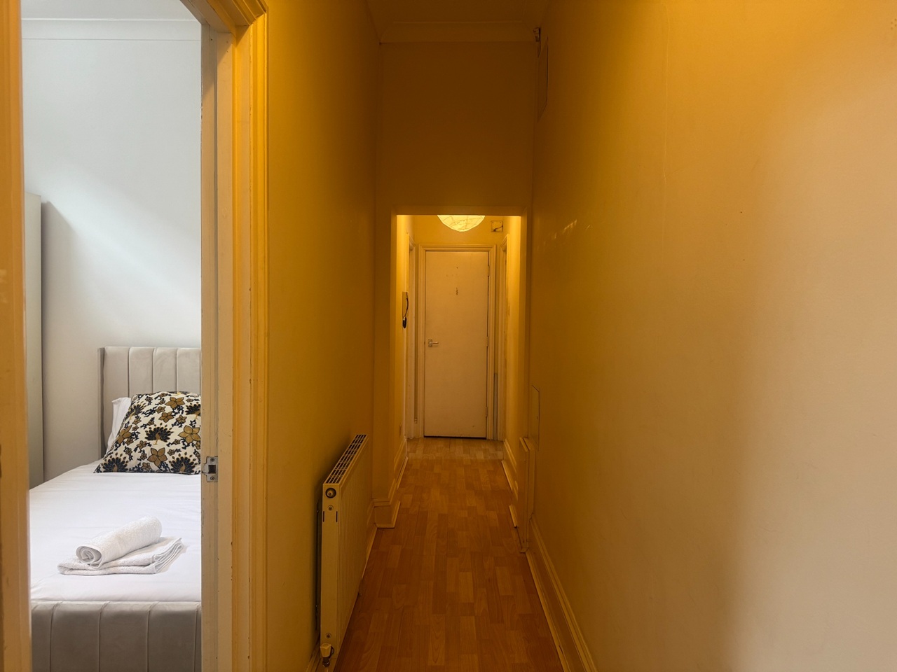 2 Bed Flat, Royal Oak Building, E1 photo 2