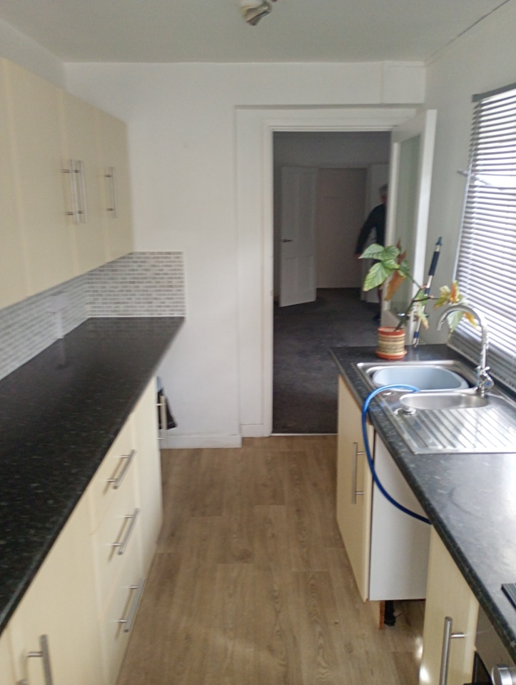1 Bed Flat, Eastville, BS5 photo 3
