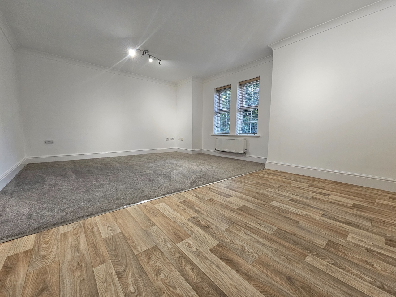 2 Bed Flat, West Park Crescent, LS8 photo 2