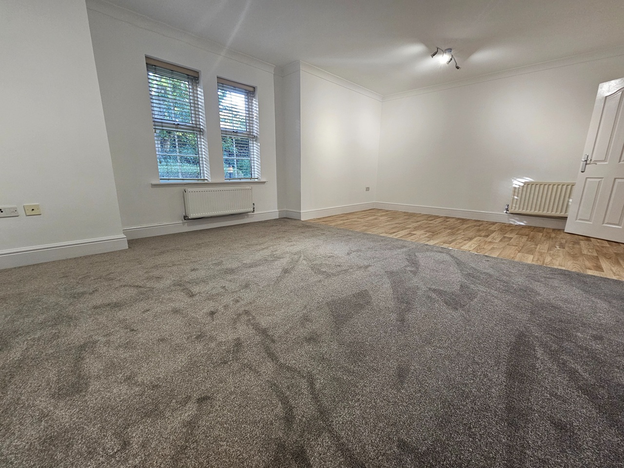 2 Bed Flat, West Park Crescent, LS8 photo 3