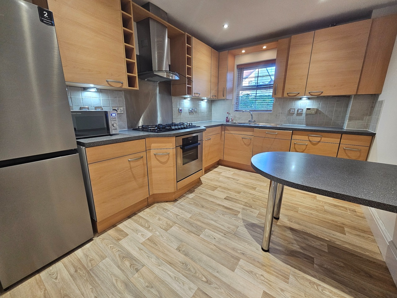2 Bed Flat, West Park Crescent, LS8 photo 4