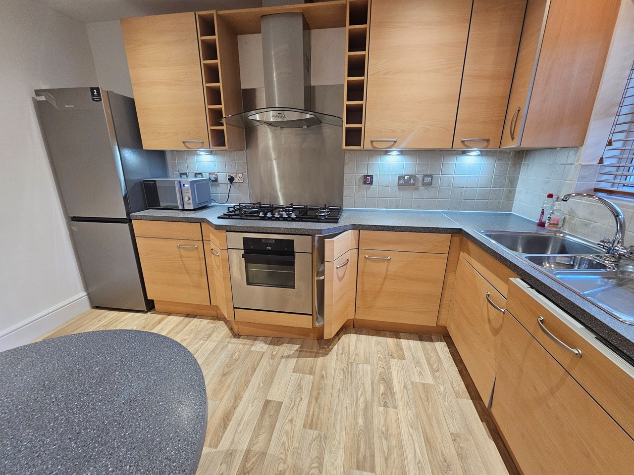 2 Bed Flat, West Park Crescent, LS8 photo 5