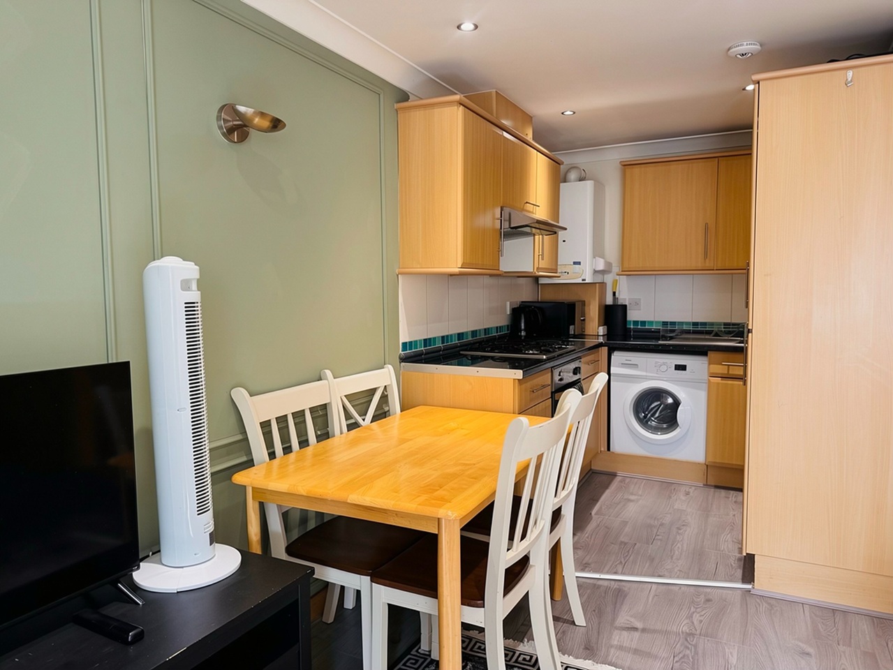 1 Bed Flat, Royal Oak Building, E1 photo 5