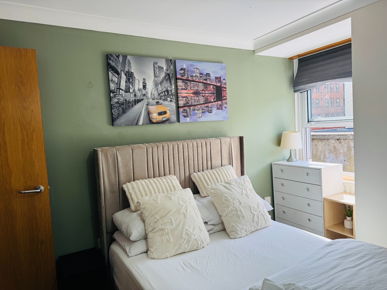 1 Bed Flat, Royal Oak Building, E1