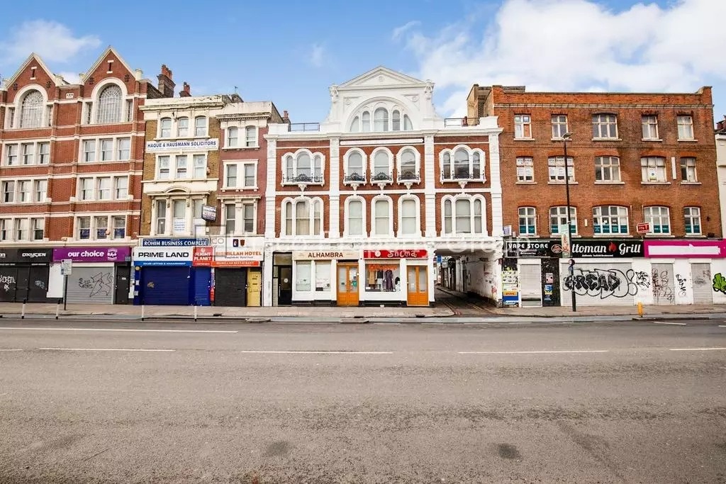2 Bed Flat, Royal Oak Building, E1