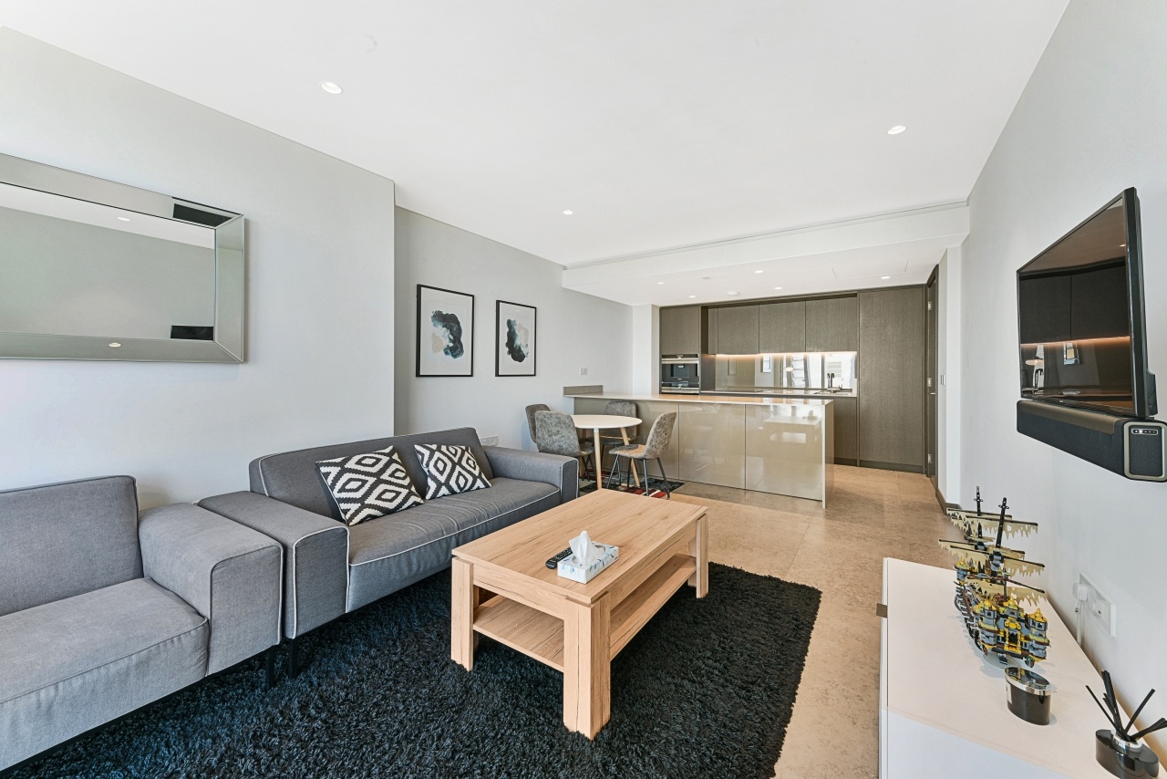 1 Bed Flat, Blackfriars Road, SE1 photo 2
