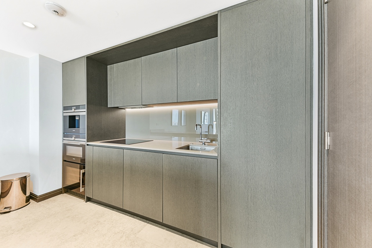 1 Bed Flat, Blackfriars Road, SE1 photo 3