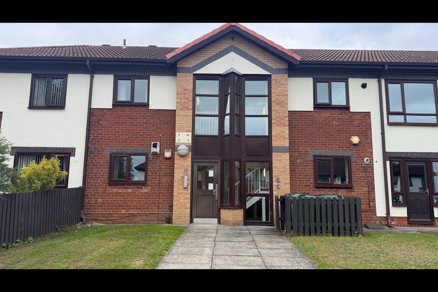 1 Bed Flat, Ryedale Court, LS14