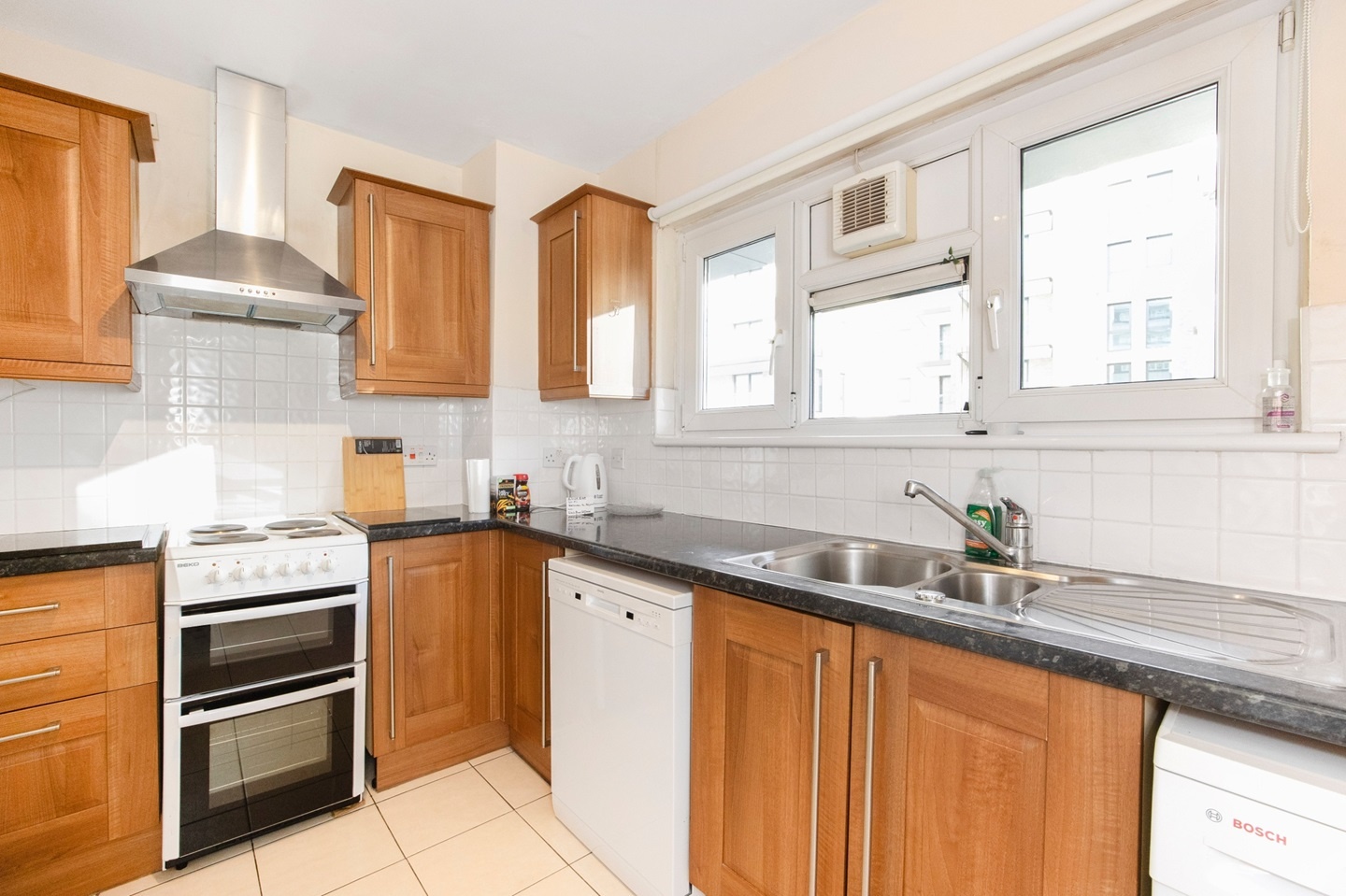1 Bed Flat, Macclesfield House, EC1V photo 5