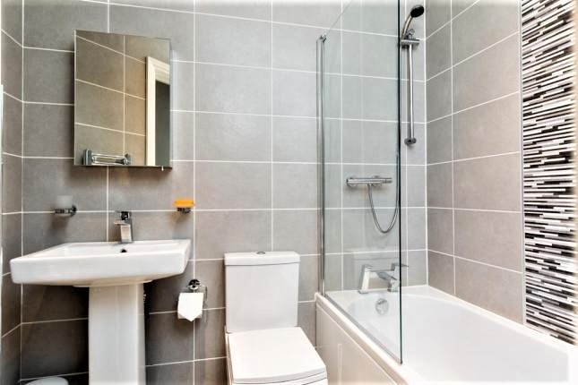 2 Bed Flat, Block, B18 photo 5