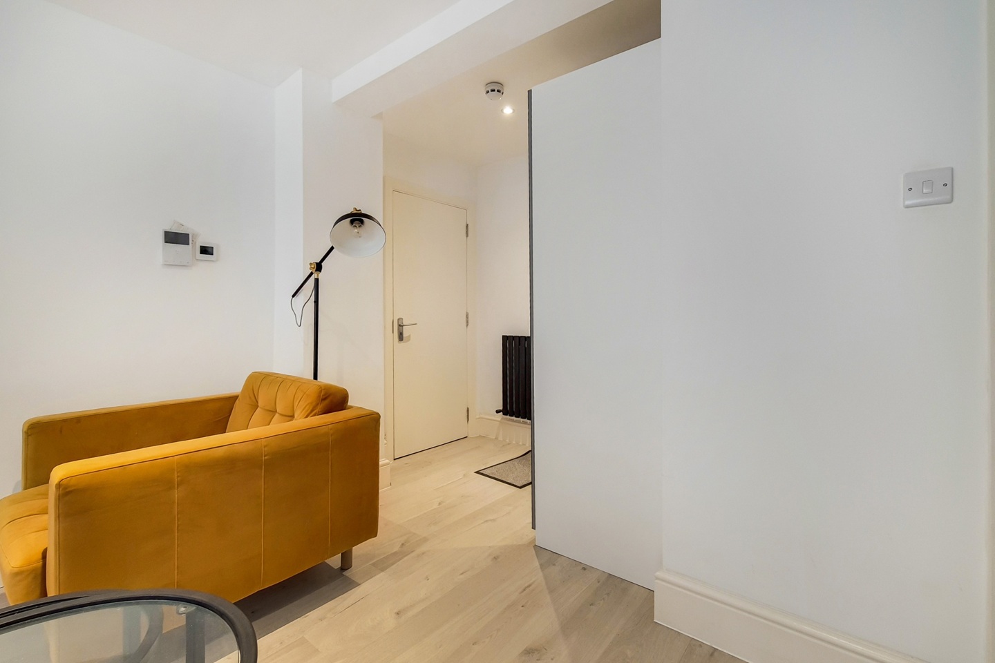 Studio Flat, Gloucester Place, NW1 photo 2