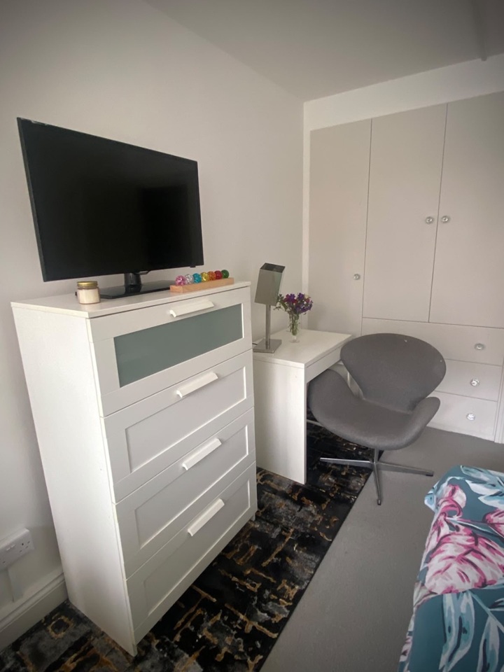 Room in a Shared Flat, West London Studios, SW6 photo 5