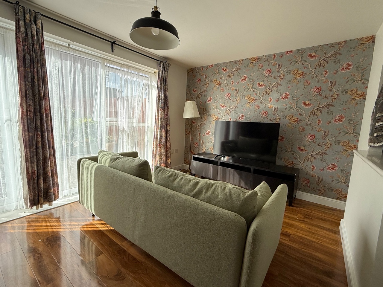 3 Bed Terraced House, Markfield Avenue, M13