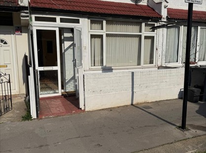 3 Bed Terraced House, Lakehall Road, CR7