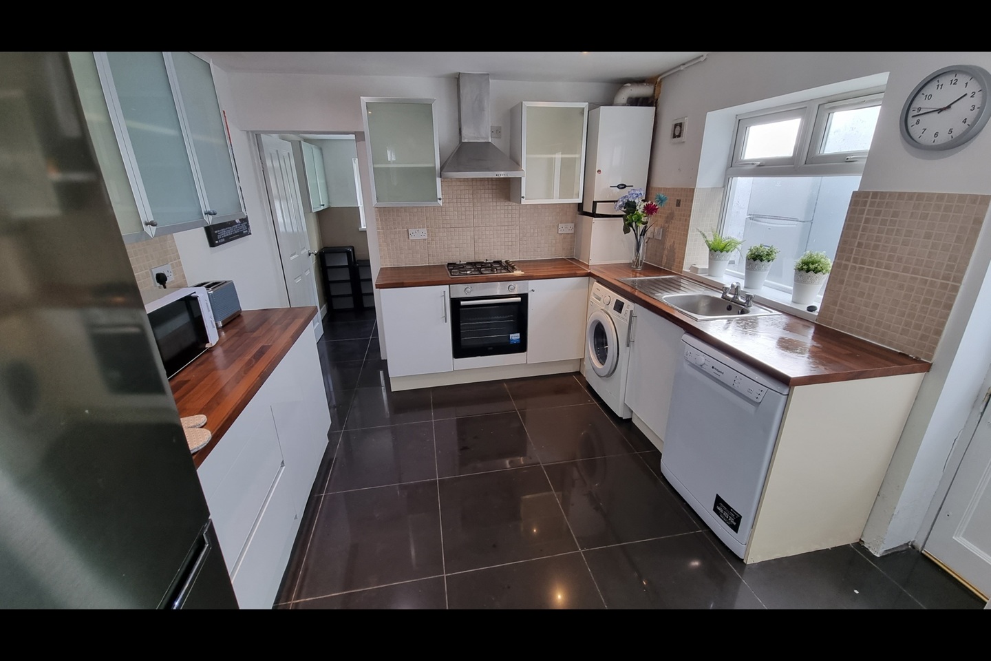 5 Bed Terraced House, Augusta St, CF24 photo 5