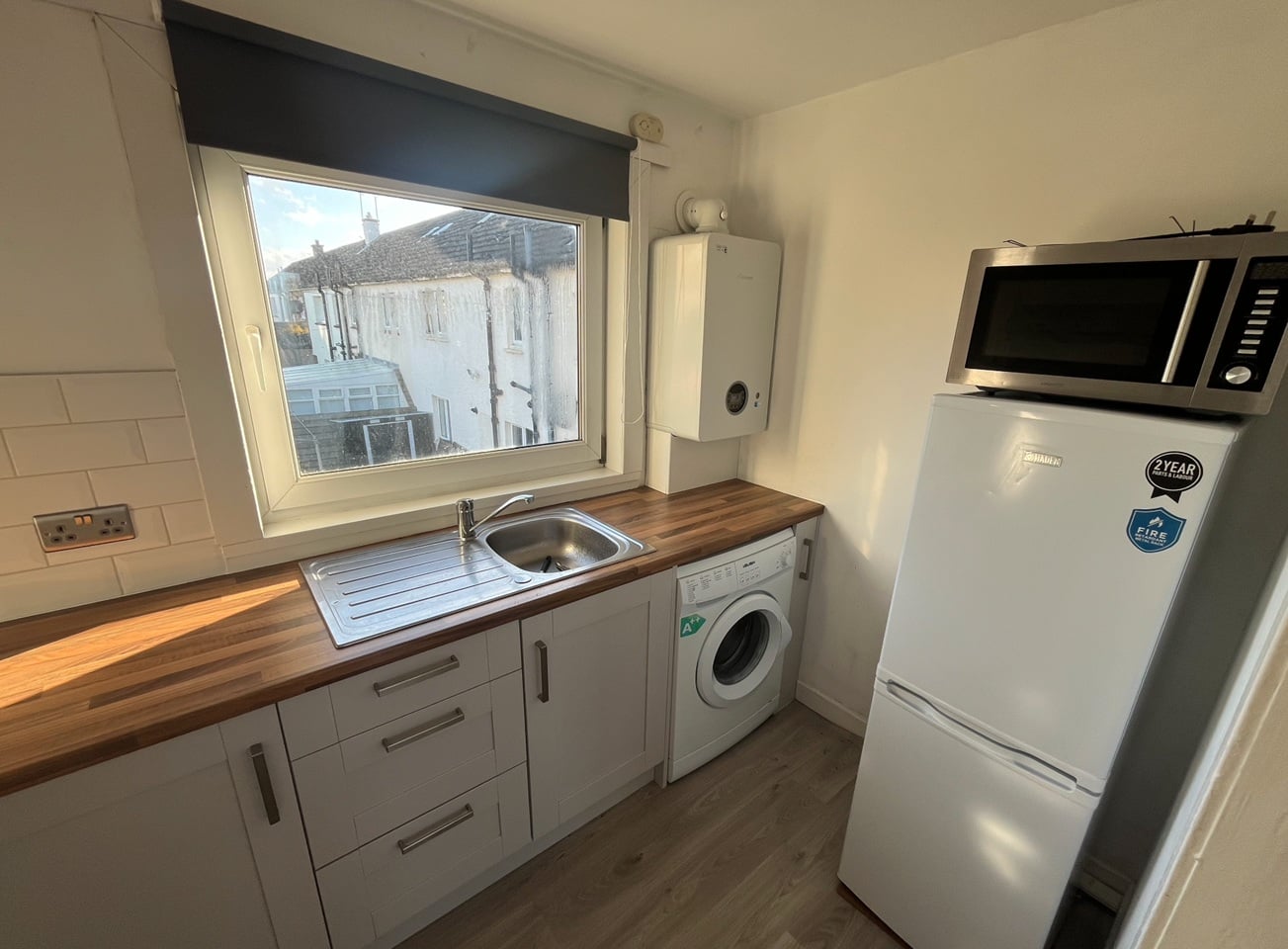 1 Bed Flat, Bailie Terrace, EH15 photo 2
