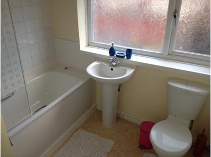 Room in a Shared House, Burnage Close, L24