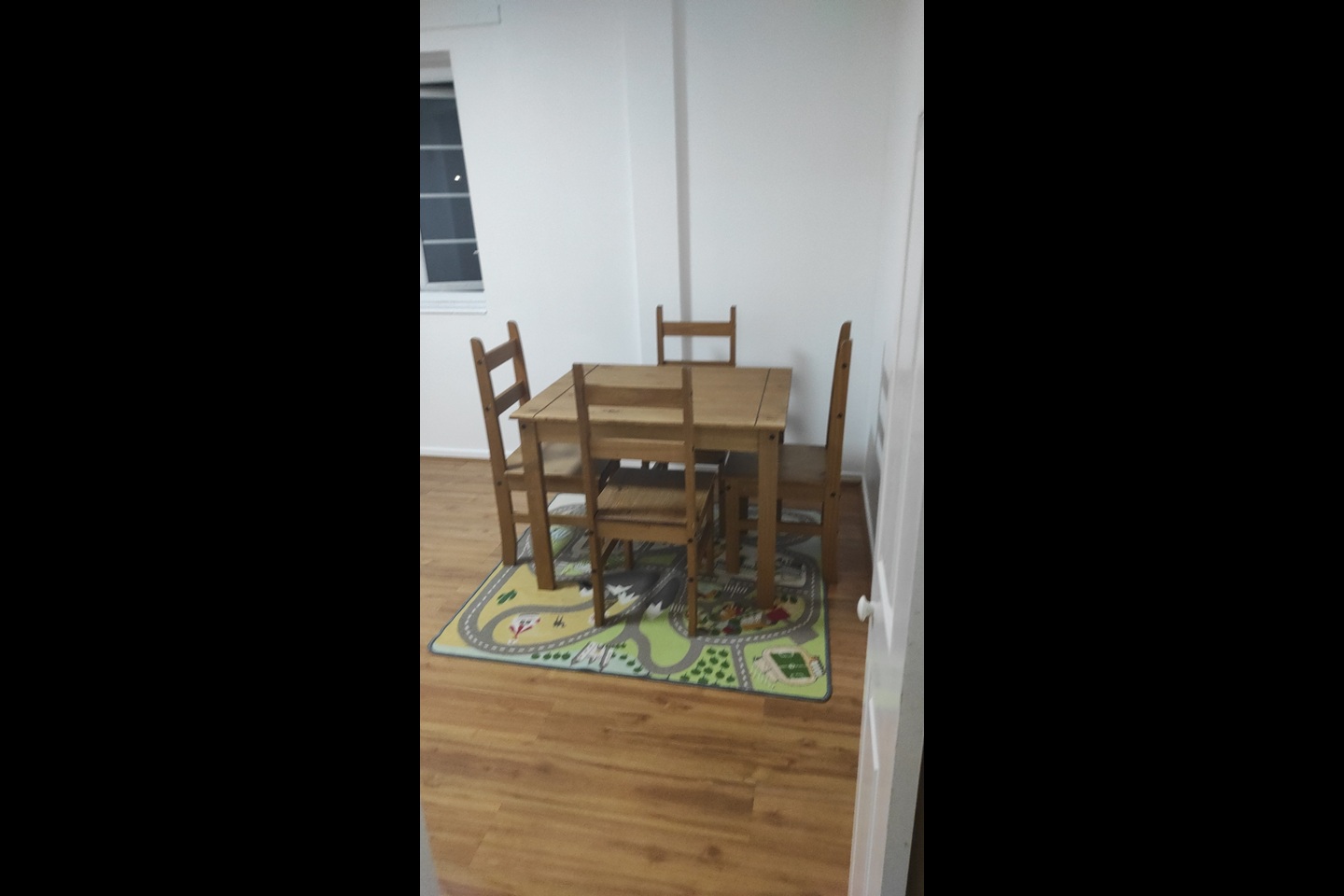3 Bed Flat, Sothend Avenue, M15 photo 3