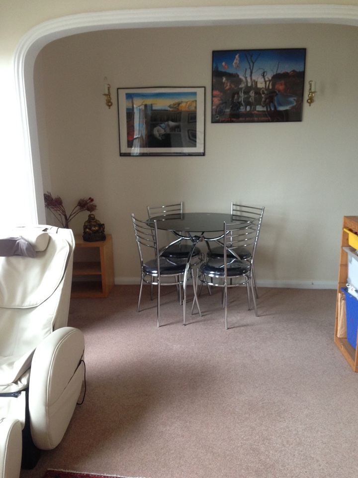 2 Bed Flat, London, W14 photo 3