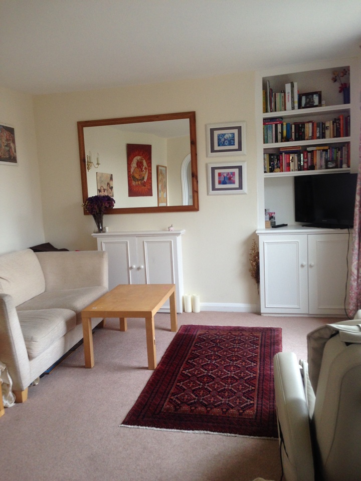 2 Bed Flat, London, W14 photo 2