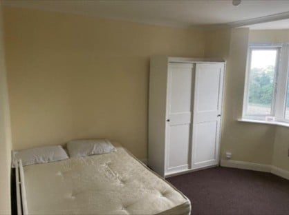 Room in a Shared Flat, Grove Road, E18