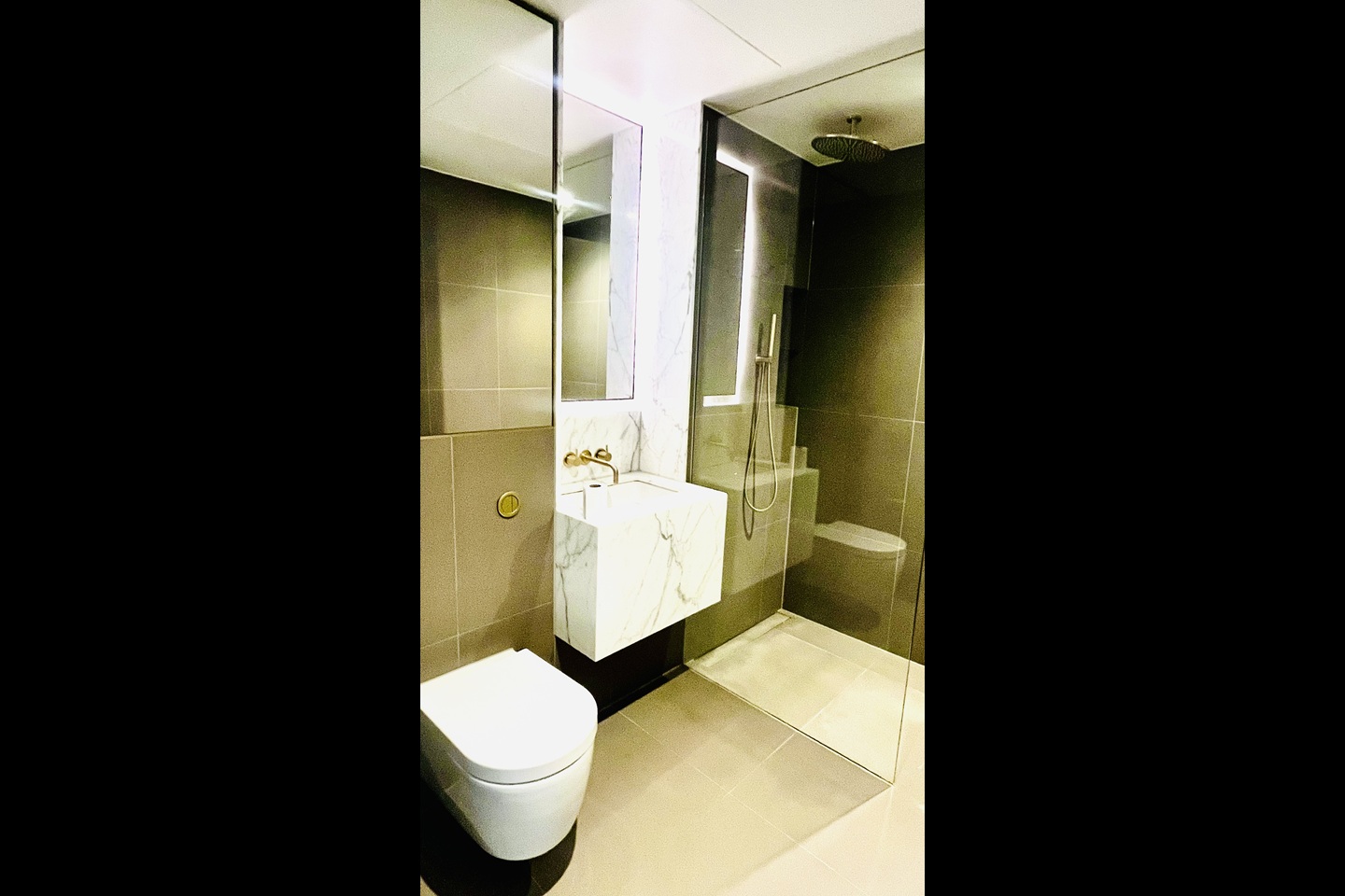 3 Bed Flat, Albert Embankment, SE1 photo 2