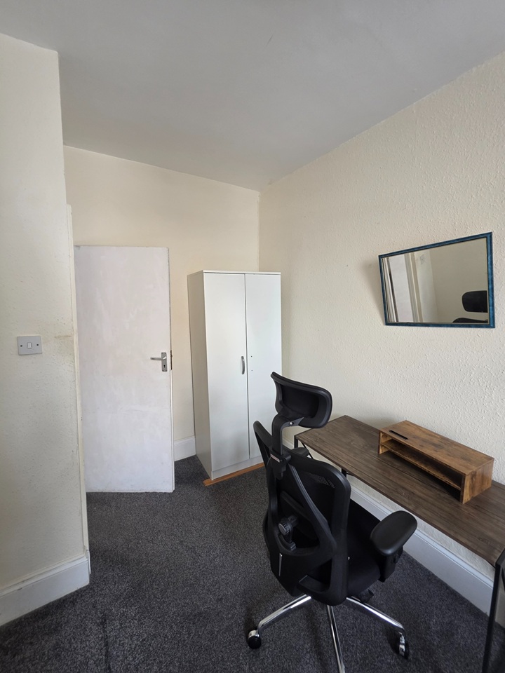 3 Bed Flat, Willesden Lane, NW6