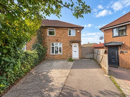 4 Bed Semi-Detached House, Grenfell Avenue, HP12