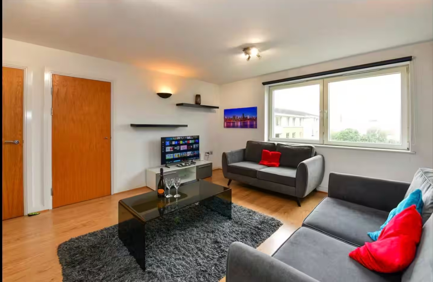 1 Bed Flat, Heol Glan Rheidol, CF10 photo 5