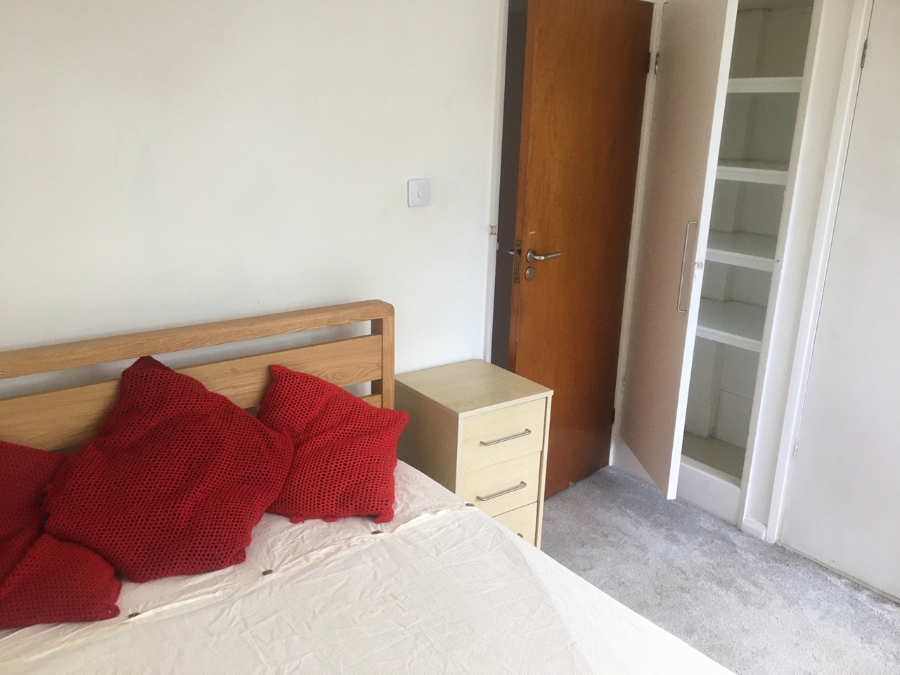 2 Bed Flat, Cambanks, CB4 photo 5