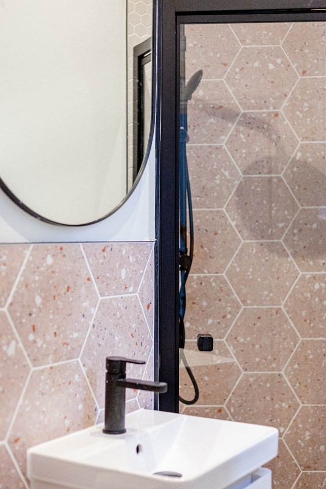Studio Flat, Kensington Gardens Square, W2 photo 4