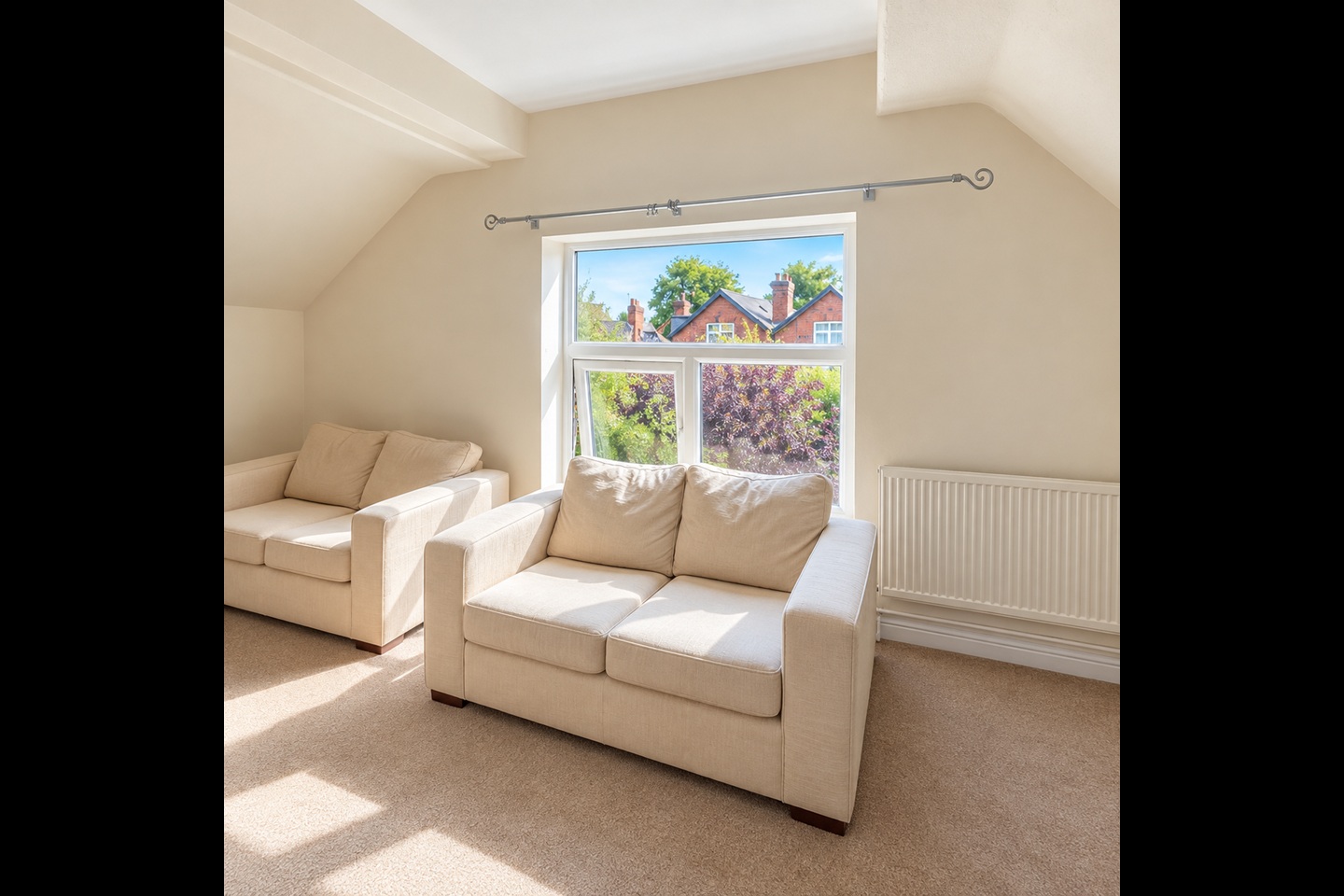 1 Bed Flat, Ellesmere Road, M21 photo 2