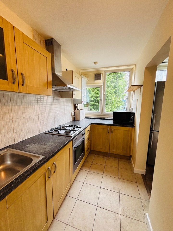 Room in a Shared Flat, Thomas Baines Road, SW11 photo 5