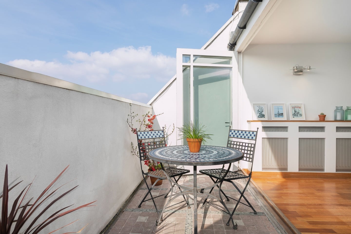 2 Bed Flat, Barnsbury Road, N1 photo 2