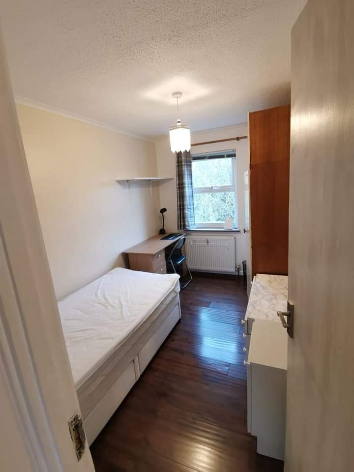 Room in a Shared House, Molewood Close, CB4 photo 2