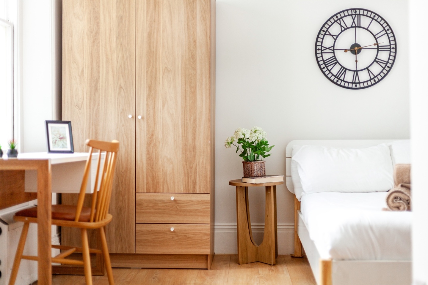 Studio Flat, Kensington Gardens Square, W2 photo 4